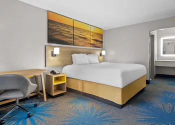Days Inn by Wyndham Ocean Springs hotel thumbnail 6