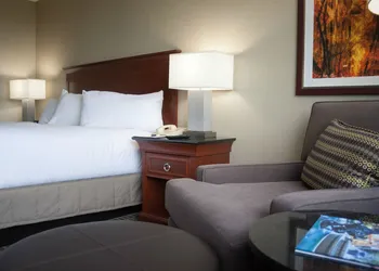 DoubleTree by Hilton Kansas City - Overland Park hotel thumbnail 5