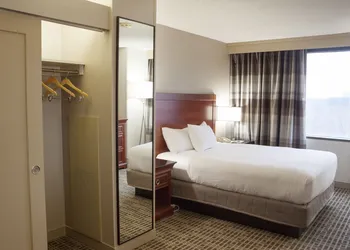 DoubleTree by Hilton Kansas City - Overland Park hotel thumbnail 6