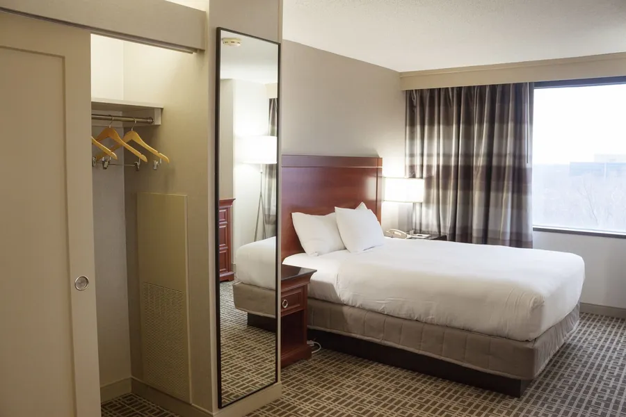 DoubleTree by Hilton Kansas City - Overland Park hotel detail image 6