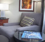 DoubleTree by Hilton Kansas City - Overland Park hotel detail image 7