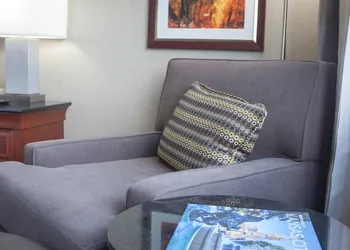 DoubleTree by Hilton Kansas City - Overland Park hotel thumbnail 7