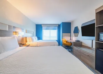 Holiday Inn Express and Suites Kansas City Airport by IHG hotel thumbnail 6