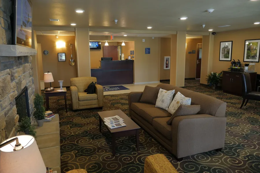 Cobblestone Inn & Suites - Winterset, IA hotel detail image 2