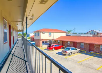 Economy Inn By OYO Lockport near Houma hotel thumbnail 2