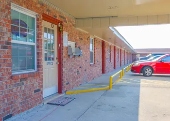 Economy Inn By OYO Lockport near Houma hotel thumbnail 4