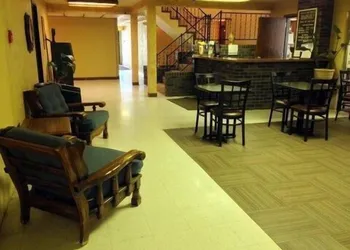 Cedar Inn hotel thumbnail 2
