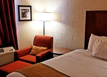 Cedar Inn hotel thumbnail 4
