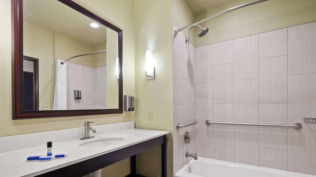 Best Western Lindsay Inn & Suites hotel detail image 6