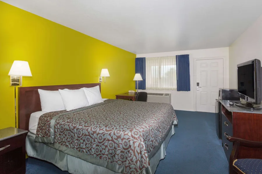 Days Inn by Wyndham Delta hotel detail image 6