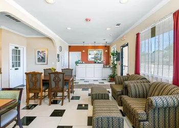 Big Lake Inn & Suites hotel thumbnail 5