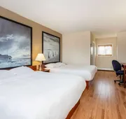Super 8 by Wyndham Smoky Lake hotel detail image 5