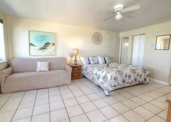 Daytona Shores Inn & Suites hotel thumbnail 4