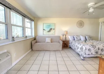 Daytona Shores Inn & Suites hotel thumbnail 7
