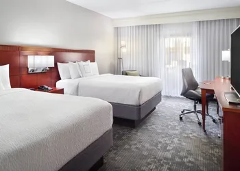 Courtyard by Marriott Charlotte Southpark hotel thumbnail 4
