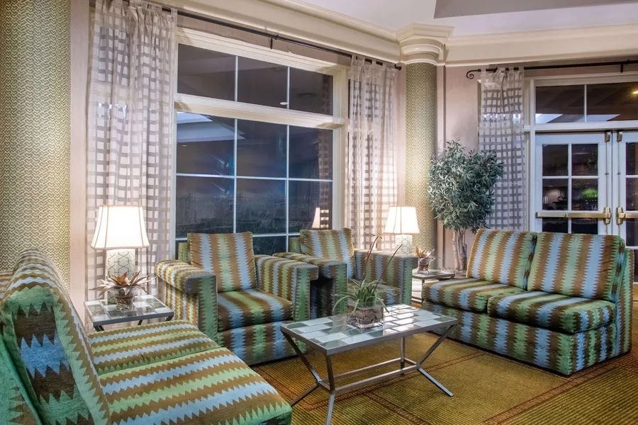 La Quinta Inn & Suites by Wyndham Charlotte Airport South hotel detail image 2