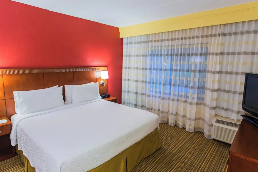 Courtyard by Marriott Chicago O'Hare hotel detail image 6