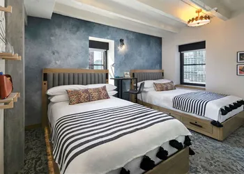 The Wayfarer Downtown LA, Tapestry Collection by Hilton hotel thumbnail 3