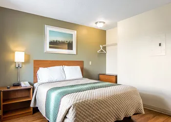 HomeTowne Studios by Red Roof Denver - Lakewood West hotel thumbnail 6