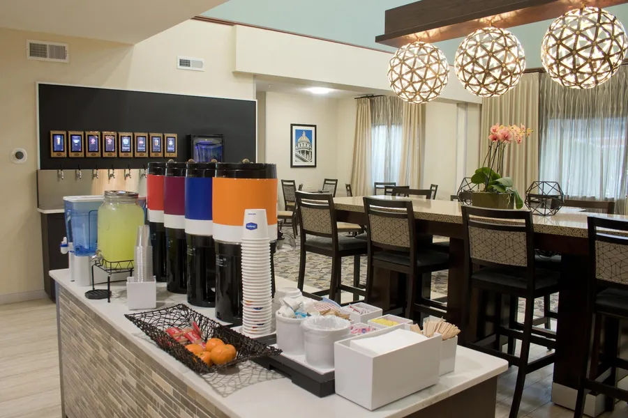 Hampton Inn & Suites Denver-Speer Boulevard hotel detail image 6