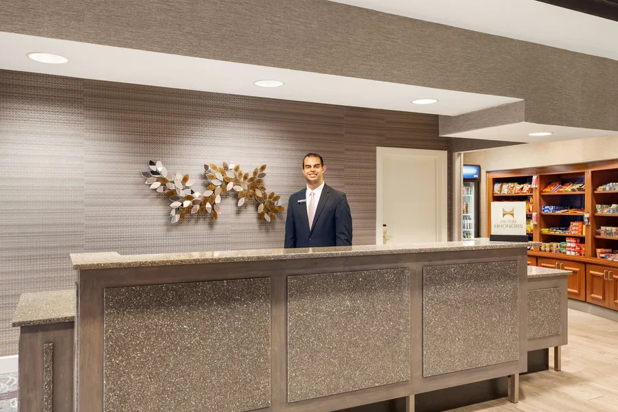 Hampton Inn & Suites Denver - Cherry Creek hotel detail image 2
