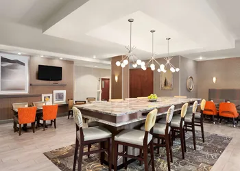 Hampton Inn & Suites Denver - Cherry Creek hotel thumbnail 3