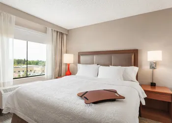 Hampton Inn & Suites Denver - Cherry Creek hotel thumbnail 6