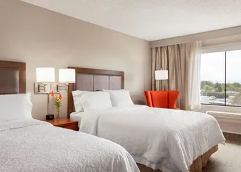Hampton Inn & Suites Denver - Cherry Creek hotel thumbnail 8