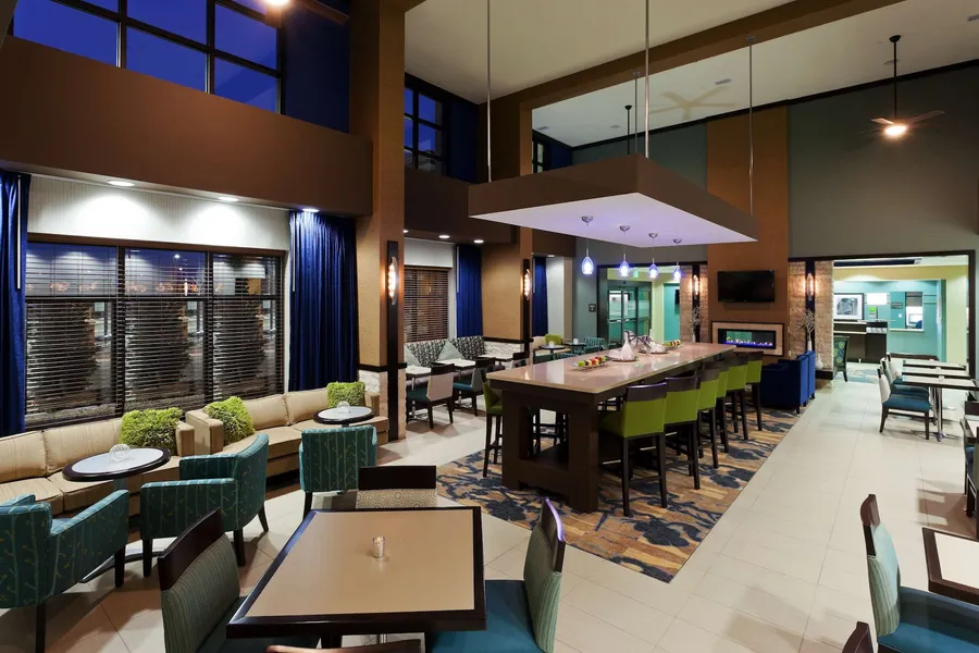 Hampton Inn & Suites- Denver/Airport-Gateway Park hotel detail image 2