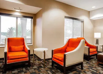 Comfort Suites Independence - Kansas City hotel thumbnail 3