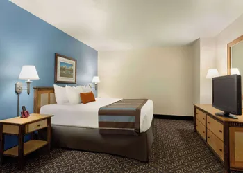 Wingate by Wyndham Greenwood Village/Denver Tech hotel thumbnail 8
