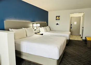 Comfort Suites Denver North - Westminster hotel thumbnail 7