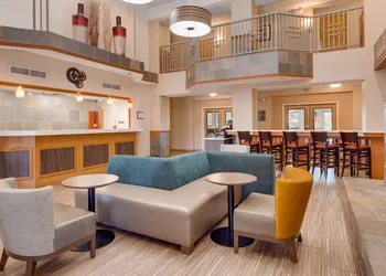 Best Western Plus Gateway Inn & Suites hotel thumbnail 3