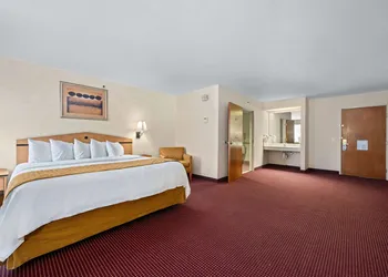 AmericInn by Wyndham Denver Airport hotel thumbnail 4