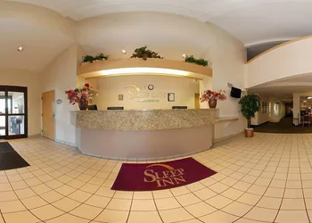Econo Lodge Denver International Airport hotel thumbnail 2