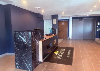 Microtel Inn & Suites by Wyndham Denver Airport hotel thumbnail 7