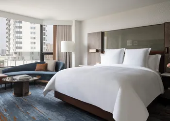 Four Seasons Hotel Houston hotel thumbnail 7