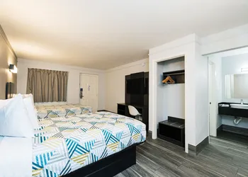 Studio 6 Baytown, TX - Garth Road hotel thumbnail 8
