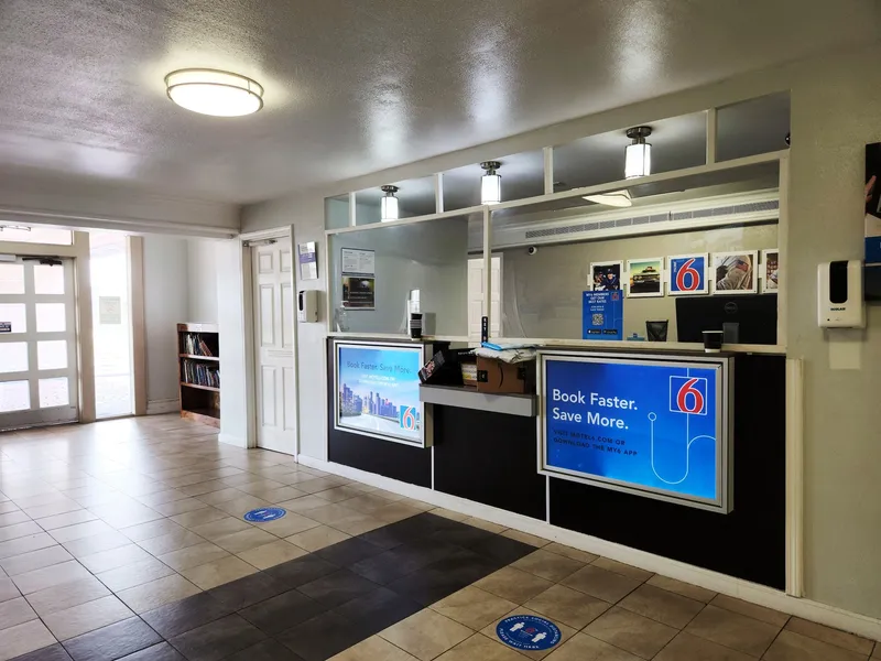 Studio 6 Baytown, TX - Garth Road hotel detail image 2