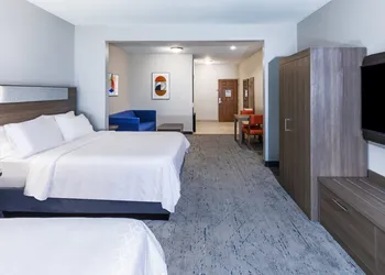 Holiday Inn Express Hotel & Suites - Houston Space Center by IHG hotel thumbnail 3