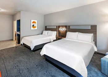 Holiday Inn Express Hotel & Suites - Houston Space Center by IHG hotel thumbnail 7
