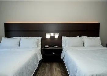 Holiday Inn Express & Suites Deer Park by IHG hotel thumbnail 4