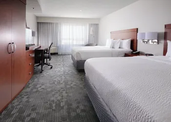 Courtyard by Marriott Houston Pearland hotel thumbnail 5
