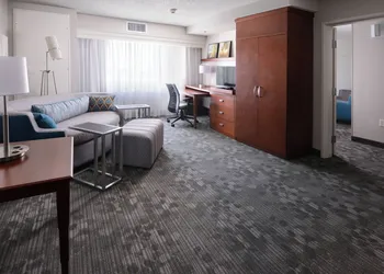 Courtyard by Marriott Houston Pearland hotel thumbnail 7
