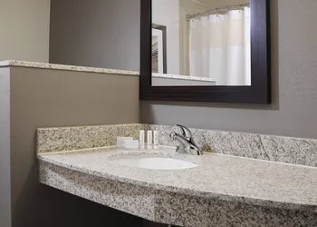 Courtyard by Marriott Houston Pearland hotel thumbnail 8