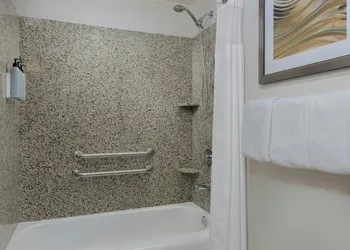 Courtyard by Marriott Houston Rice University hotel thumbnail 5