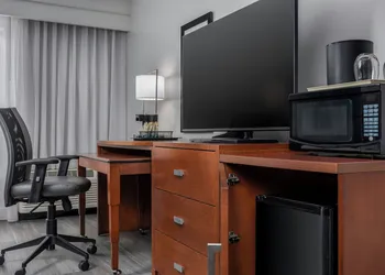 Courtyard by Marriott Houston Rice University hotel thumbnail 7