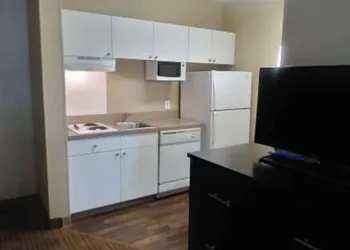 Candlewood Suites Houston Space Center – Webster hotel thumbnail 2