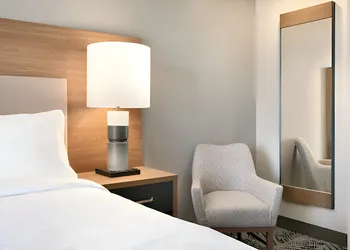 Candlewood Suites Houston Space Center – Webster hotel thumbnail 5