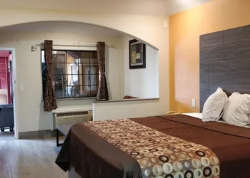 Regency Inn And Suites Galena hotel thumbnail 4